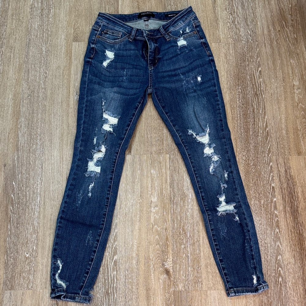 Judy Blue Medium Wash Ripped Skinny Jeans